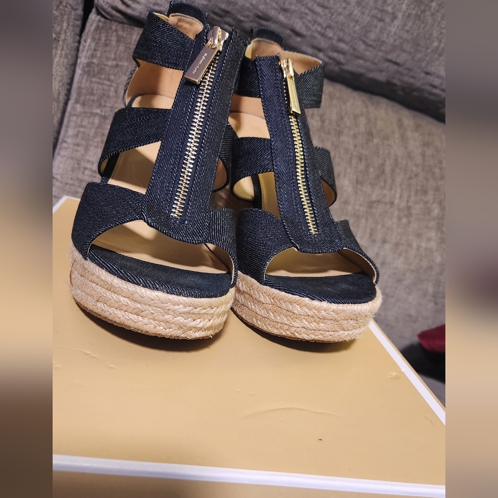 Michael Kors Denim Damita Wedge Women's Size 10 Like New Beautiful Wedge